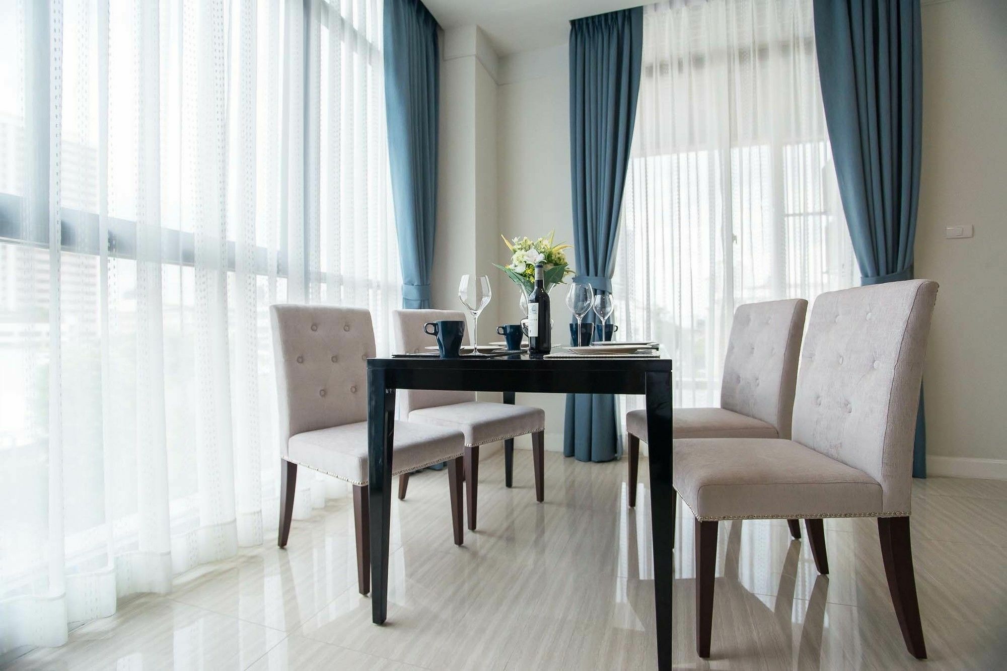 Metropolis Suites Bangkok, Tapestry Collection By Hilton Экстерьер фото